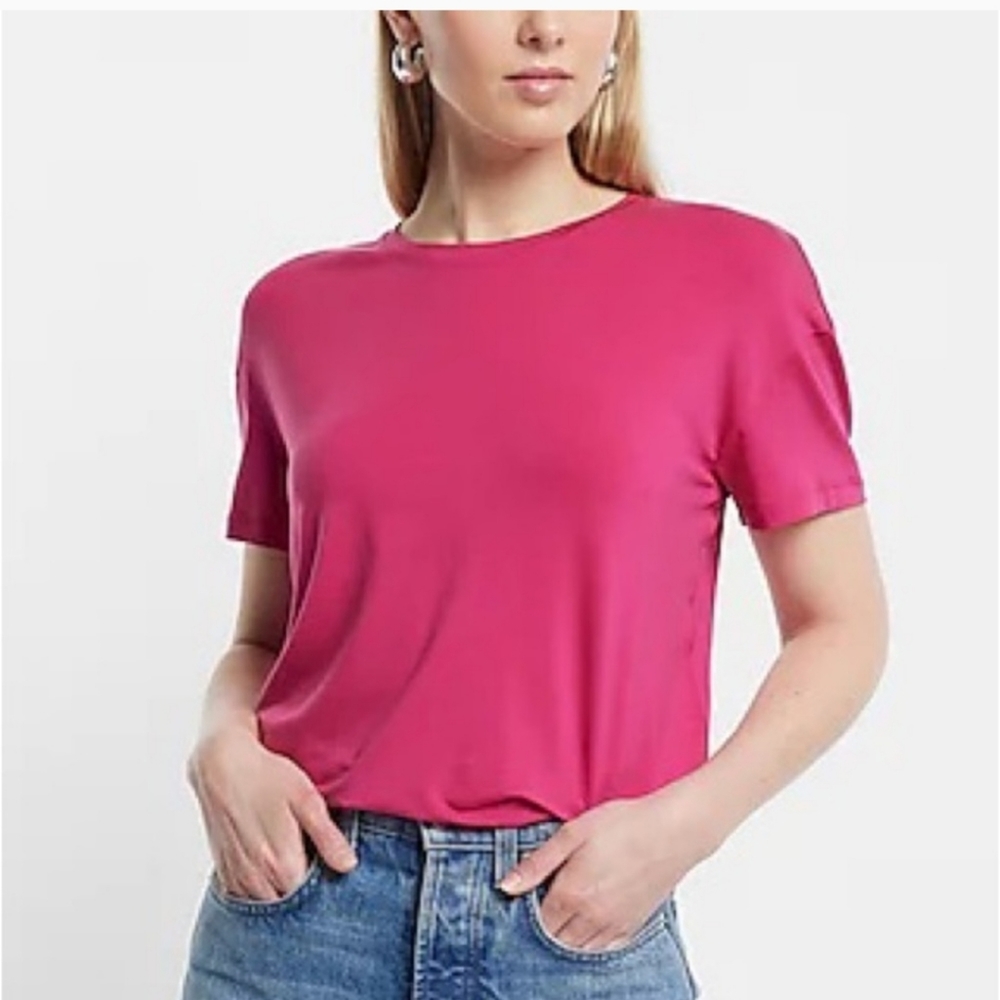 NWT Express Supersoft Relaxed Pink Crew Neck Tee Size M
